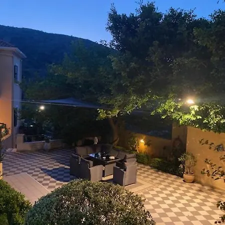 Tzitzifies * Kourouklata