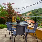 Tzitzifies Villa Kourouklata