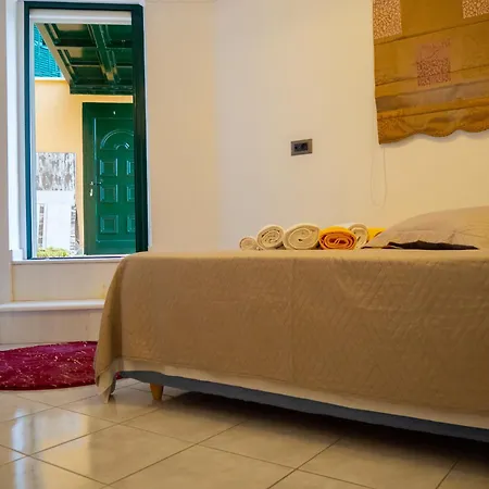 Tzitzifies Villa Kourouklata