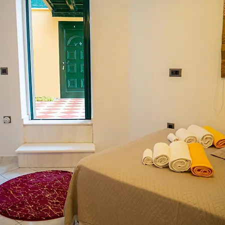 Villa Tzitzifies Kourouklata